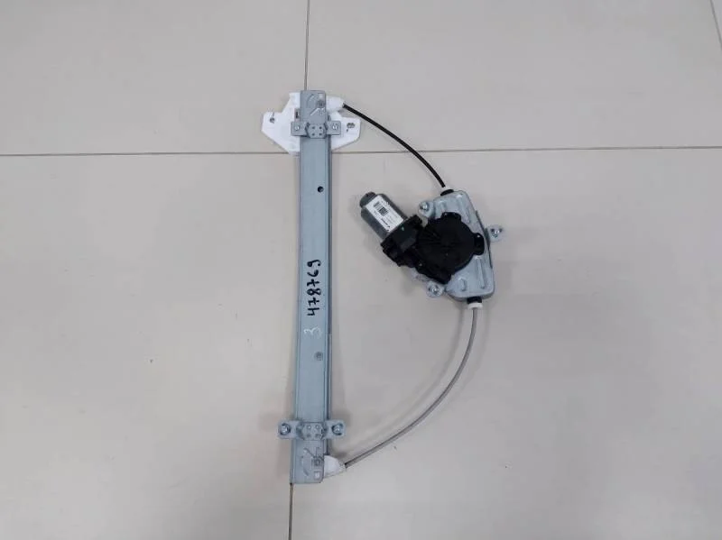 Стеклоподъемник электр. задний левый Hyundai Solaris 2010-2017