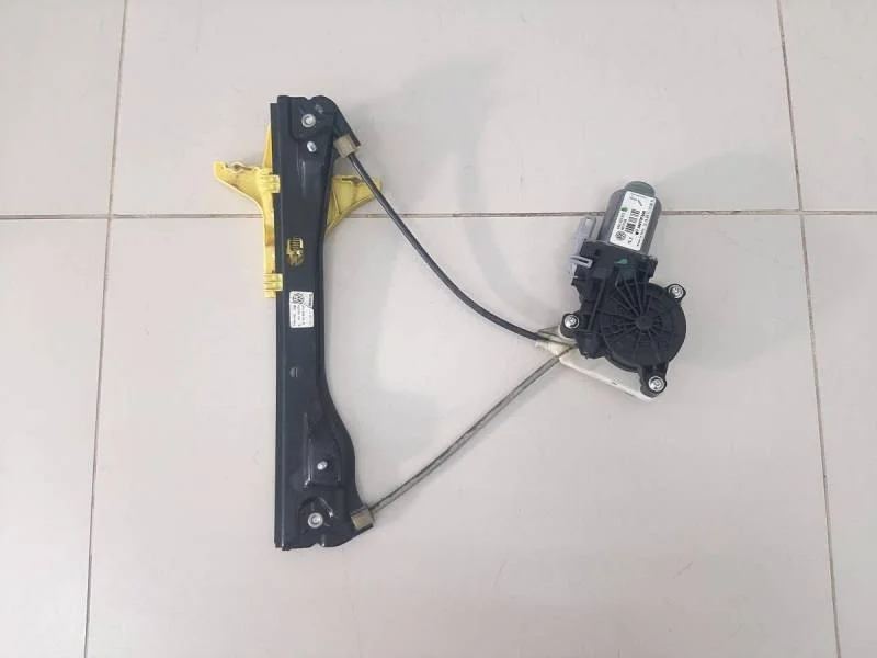 Стеклоподъемник электр. задний левый Volkswagen Polo (Sed RUS) 2011>