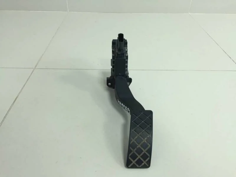 Педаль газа Skoda Octavia (A7) 2013>