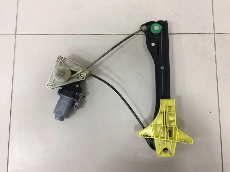 Стеклоподъемник электр. задний правый Volkswagen Polo (Sed RUS) 2011>