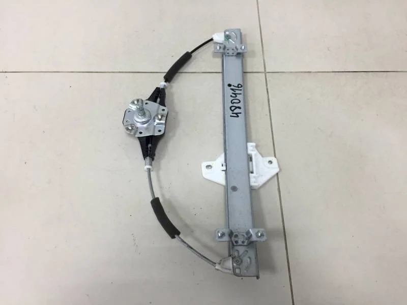 Стеклоподъемник механ. задний правый Kia Rio 3 (UB) 2011-2017