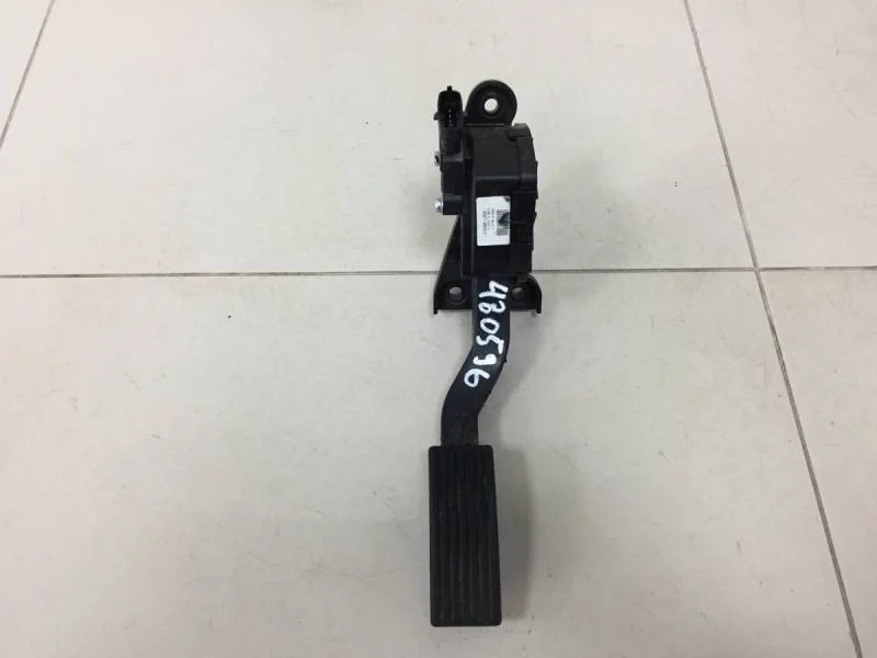 Педаль газа Kia Rio 3 (UB) 2011-2017