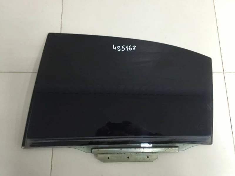 Стекло двери задней левой Toyota Avensis (T250) 2003-2009