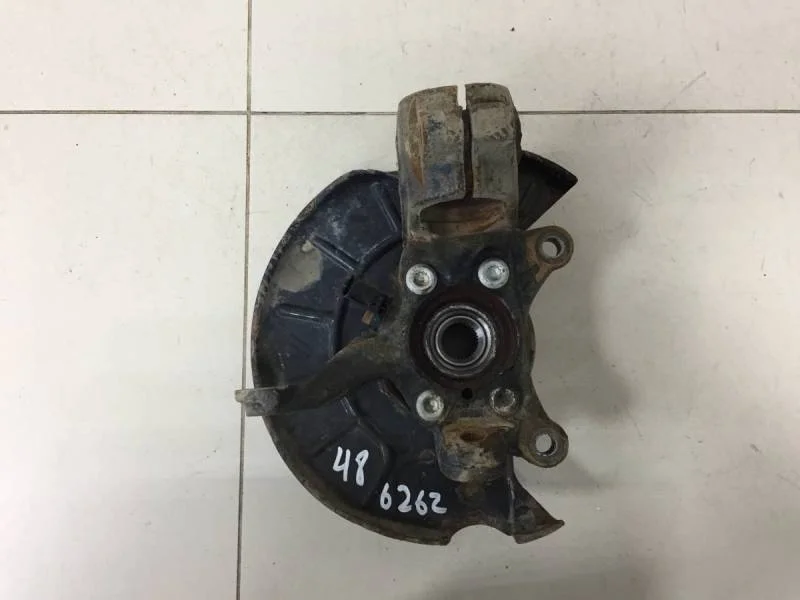 Кулак поворотный передний левый Volkswagen Tiguan (5N2) 2011-2016