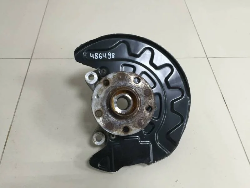 Кулак поворотный передний левый Skoda Karoq 2017>