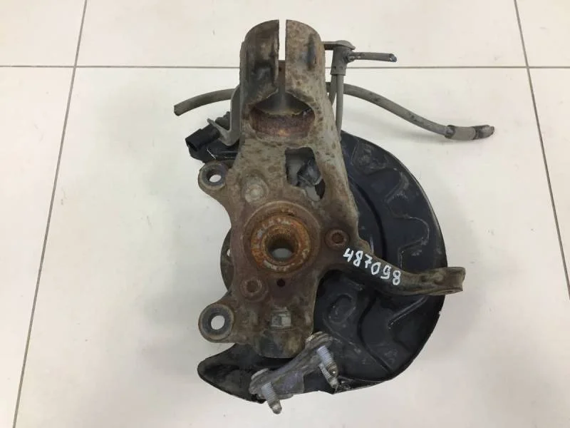 Кулак поворотный передний правый Skoda Octavia A8 2019>