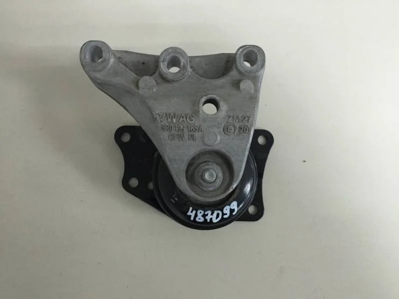 Опора двигателя правая Audi A1 (8X) 2010>