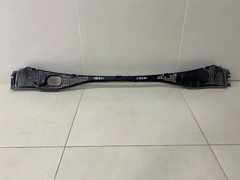 Решетка стеклооч. (планка под лобовое стекло, жабо) Renault Sandero 2009-2014