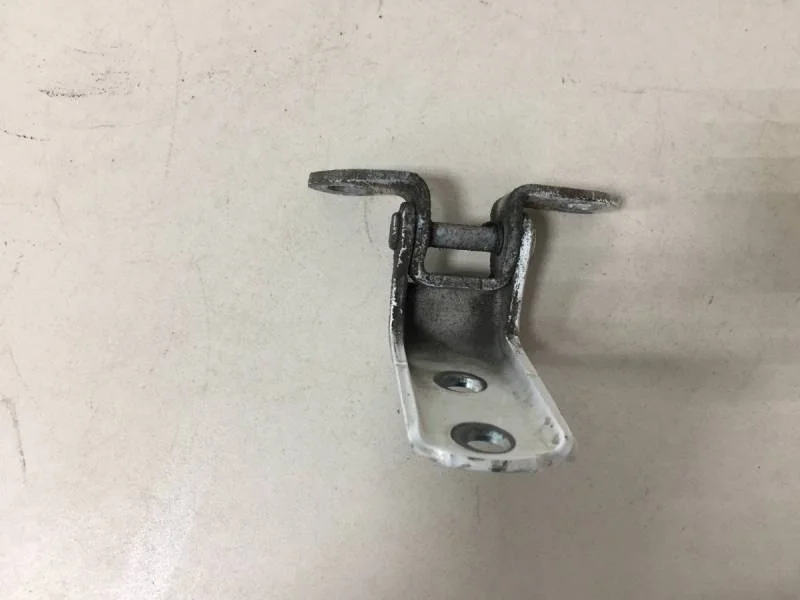 Петля двери задней правой нижняя Toyota Hilux (AN10,AN20,AN30) 2011-2015