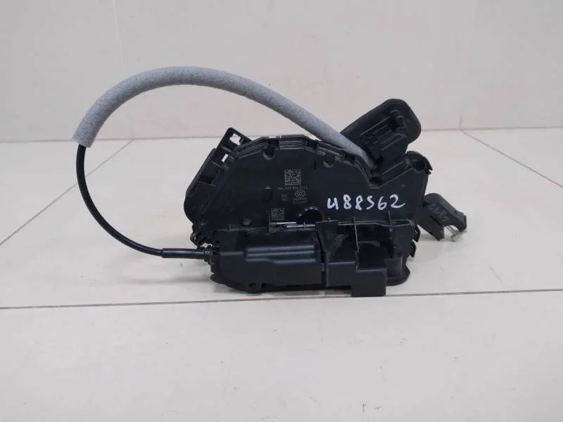 Замок двери задней левой Volkswagen Polo (Mk6) 2020>