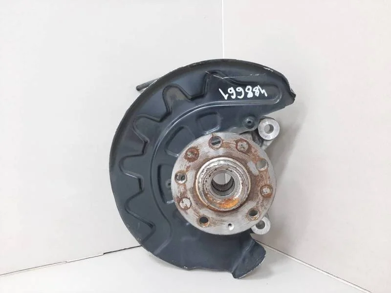 Кулак поворотный передний правый Skoda Karoq 2017>