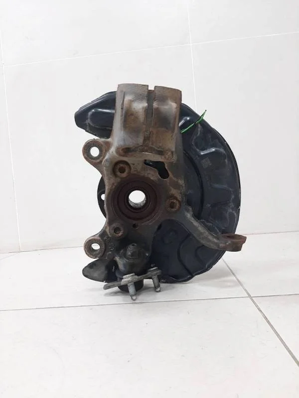 Кулак поворотный передний правый Skoda Octavia A8 2019>