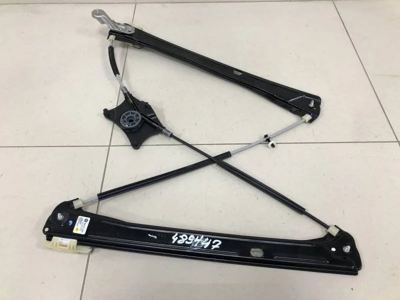 Стеклоподъемник электр. передний правый Volkswagen Tiguan 2017>