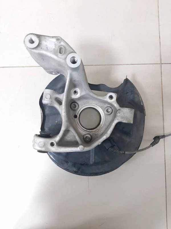 Кулак поворотный задний правый Volkswagen Tiguan 2017>