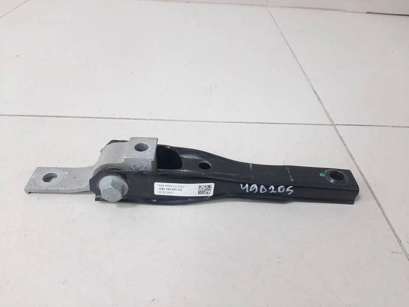 Опора двигателя задняя Volkswagen Tiguan 2017>