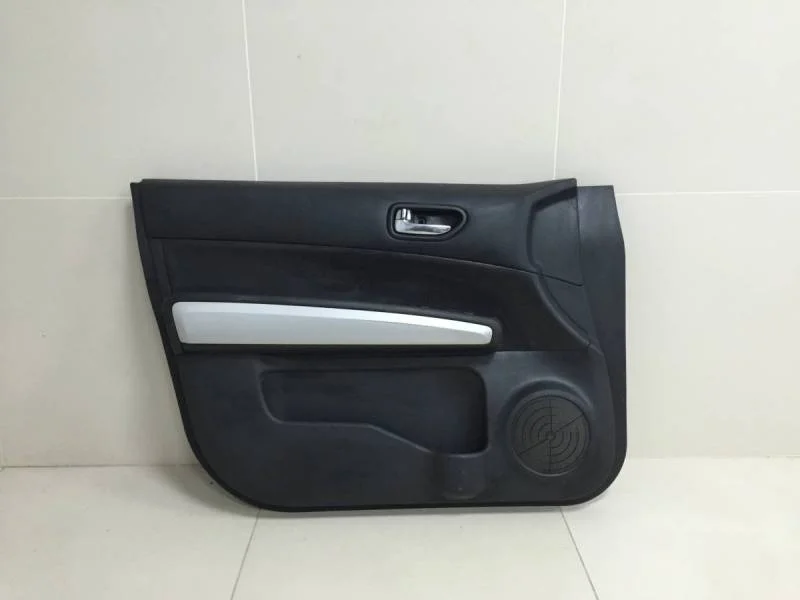 Обшивка двери передней левой Nissan X-Trail (T31) 2007-2014