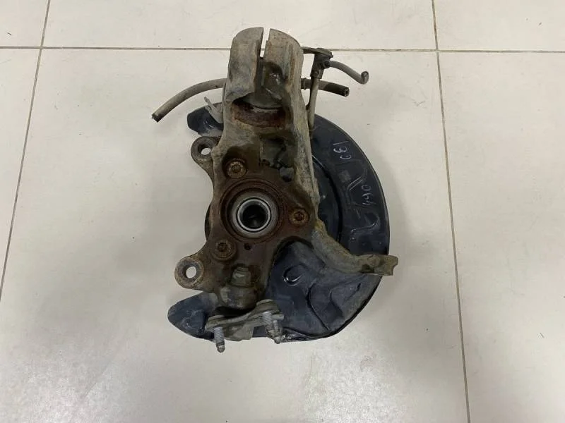 Кулак поворотный передний правый Skoda Octavia A8 2019>