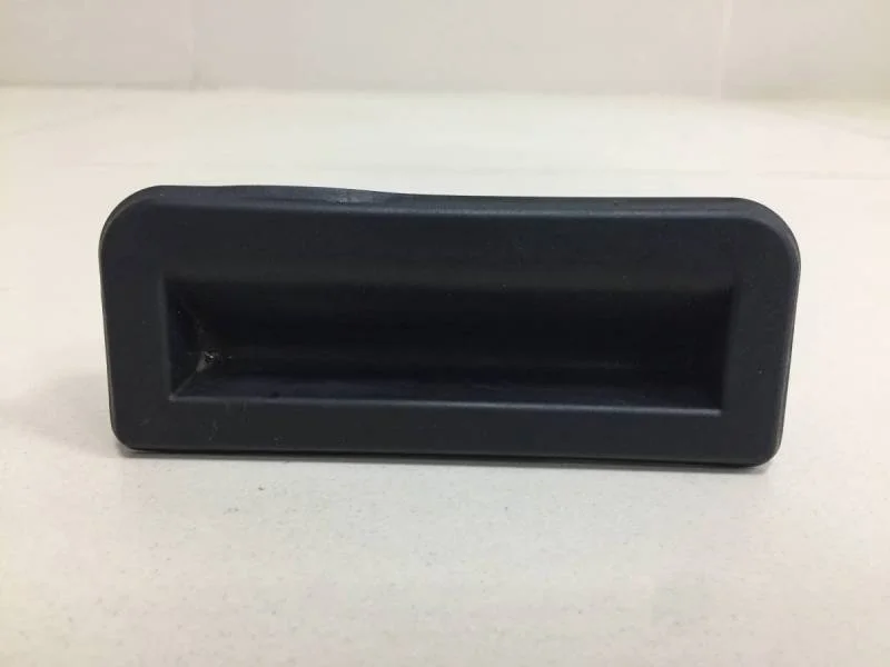 Кнопка открывания багажника Skoda Karoq 2017>