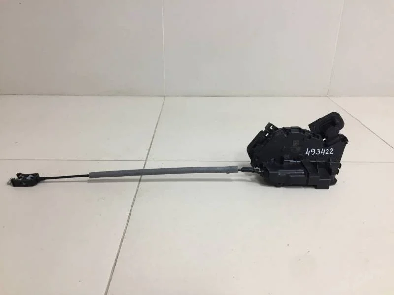 Замок двери задней левой Volkswagen Polo (Mk6) 2020>