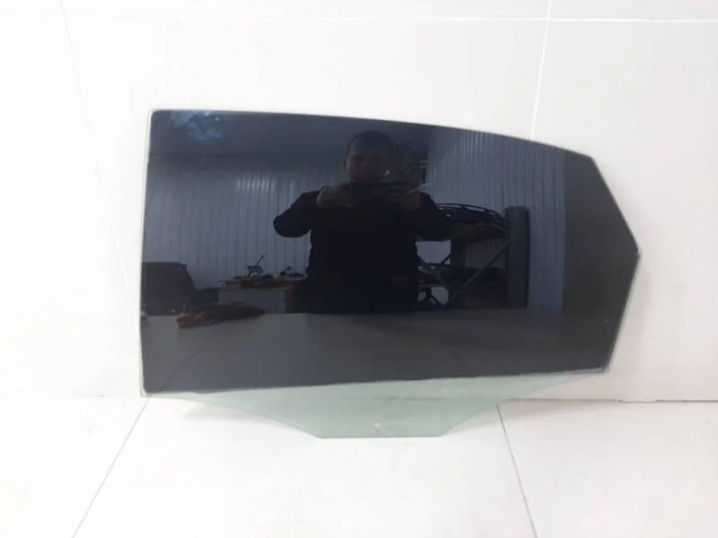 Стекло двери задней левой Volkswagen Polo (Sed RUS) 2011>