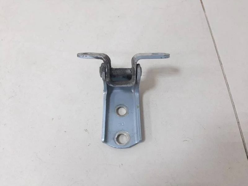 Петля двери задней правой нижняя Toyota Corolla E120 2001-2007