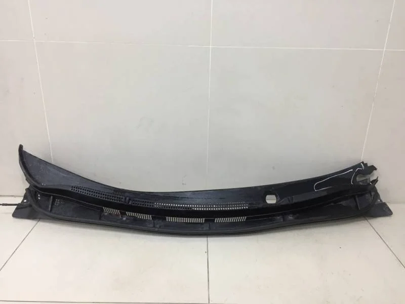 Решетка стеклооч. (планка под лобовое стекло, жабо) Hyundai Solaris 2010-2017