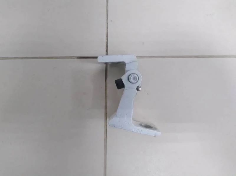 Петля двери задней правой верхняя Skoda Rapid 2012-2020