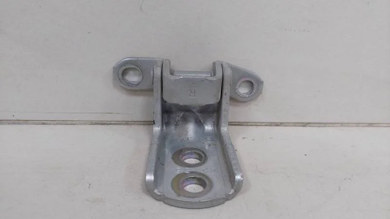 Петля двери задней левой нижняя Nissan Almera 3 (G11, G15) 2012>