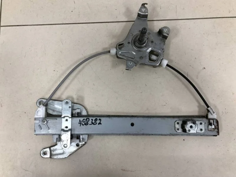 Стеклоподъемник механ. задний левый Nissan Almera 3 (G11, G15) 2012>