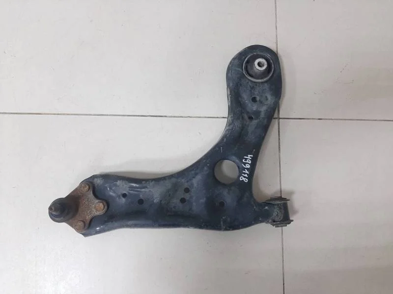 Рычаг передний правый Skoda Rapid 2012-2020