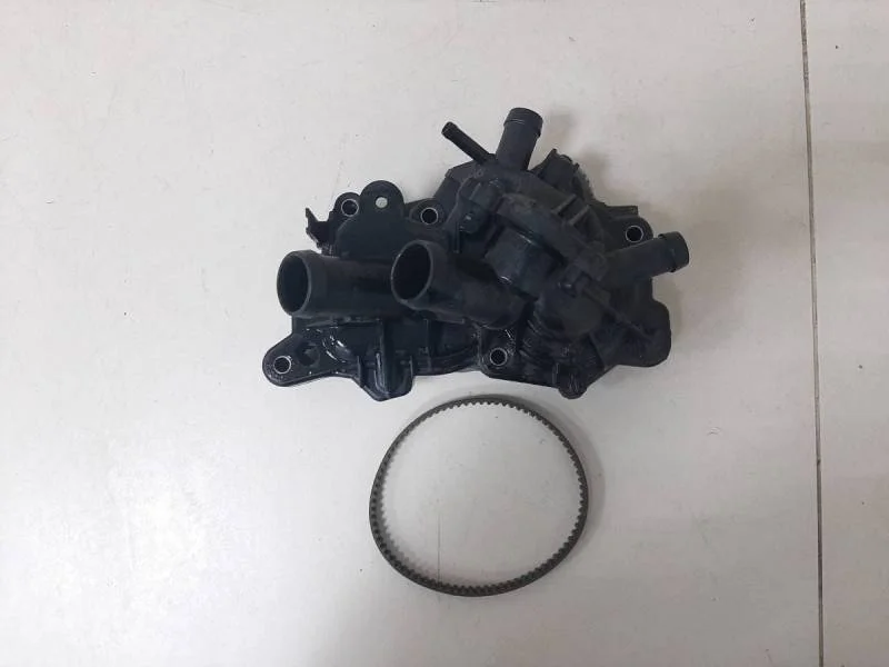 Корпус насоса водяного (помпы) Skoda Rapid 2012-2020