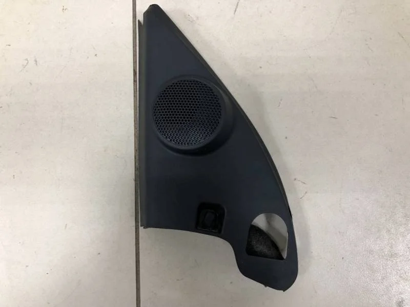 Крышка зеркала внутренняя левая Skoda Rapid 2012-2020