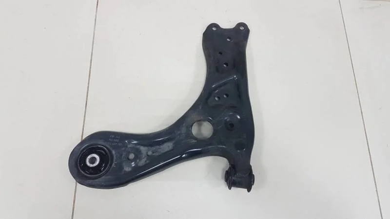 Рычаг передний левый Skoda Rapid 2012-2020