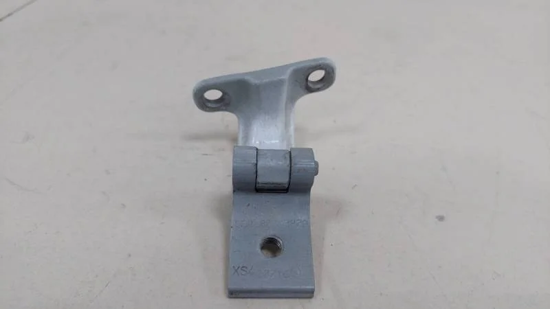 Петля двери багажника Skoda Rapid 2012-2020