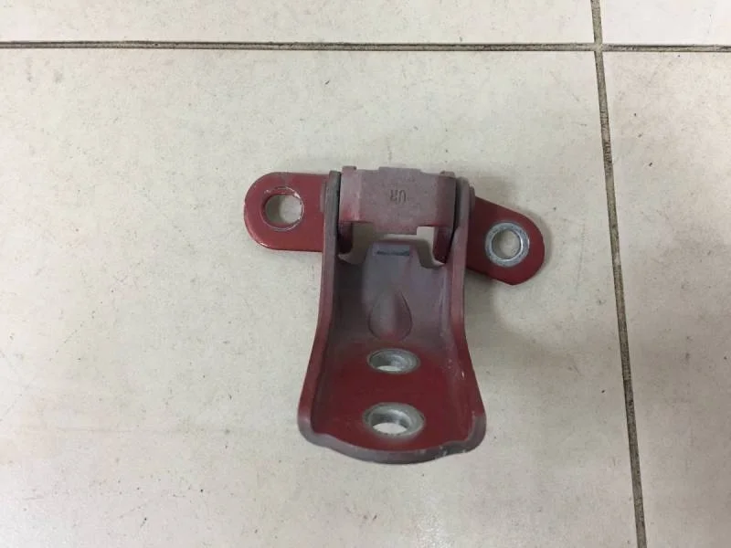 Петля двери передней правой верхняя Hyundai Solaris 2010-2017