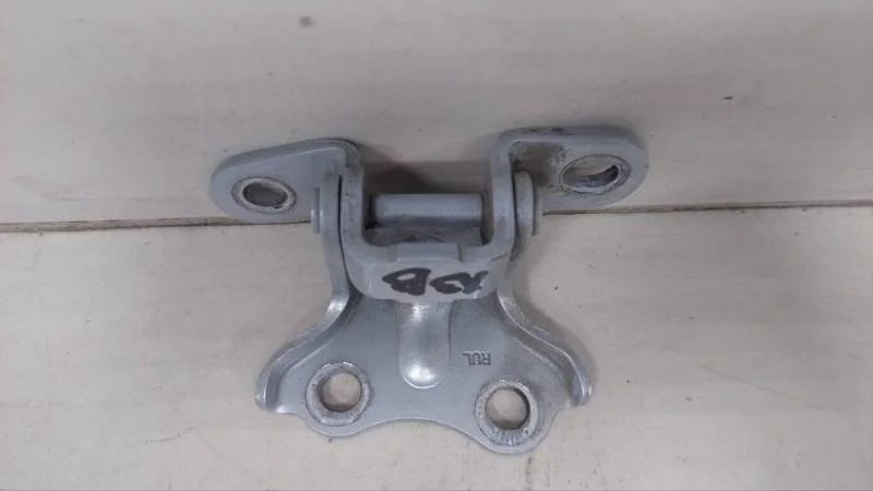 Петля двери задней левой верхняя Kia Rio 3 (UB) 2011-2017