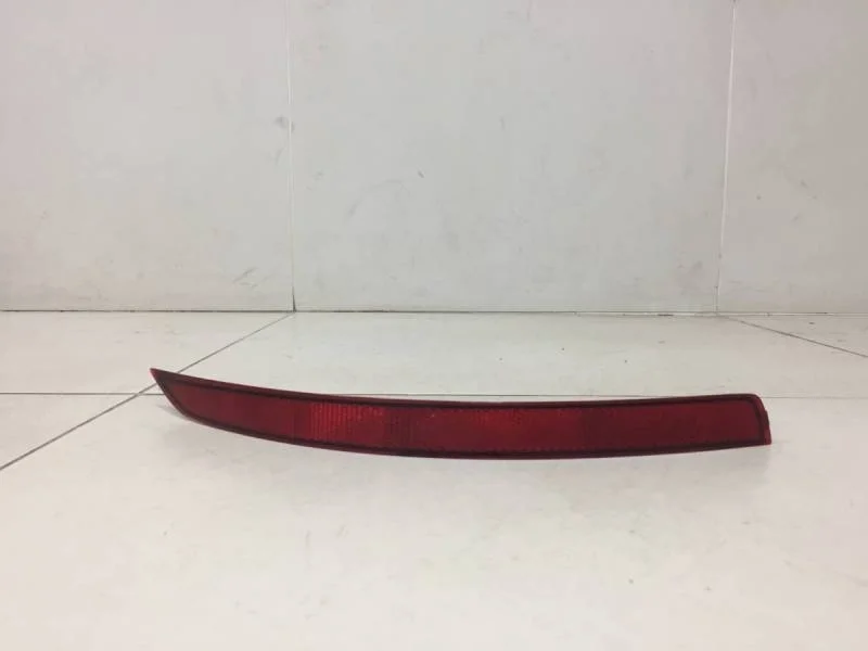 Отражатель в бампер задний правый Skoda Octavia (A7) 2013>