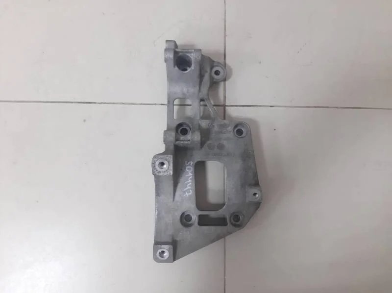 Кронштейн генератора Seat Leon (1P1) 2005-2013