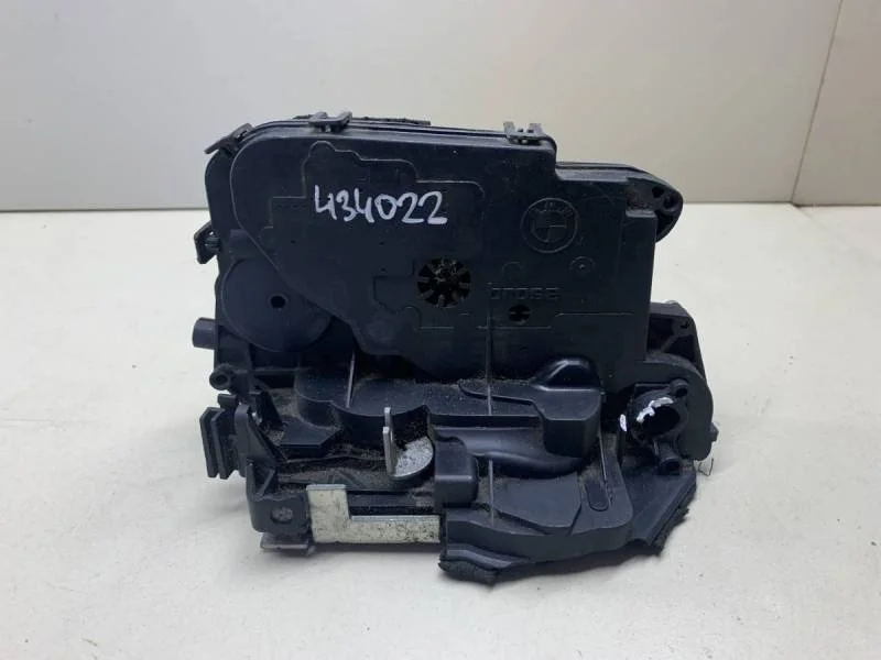 Замок двери передней левой BMW 1-Series E82 2007-2011