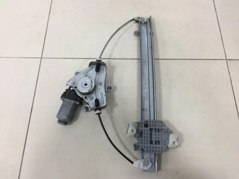 Стеклоподъемник электр. передний правый Hyundai Solaris 2010-2017