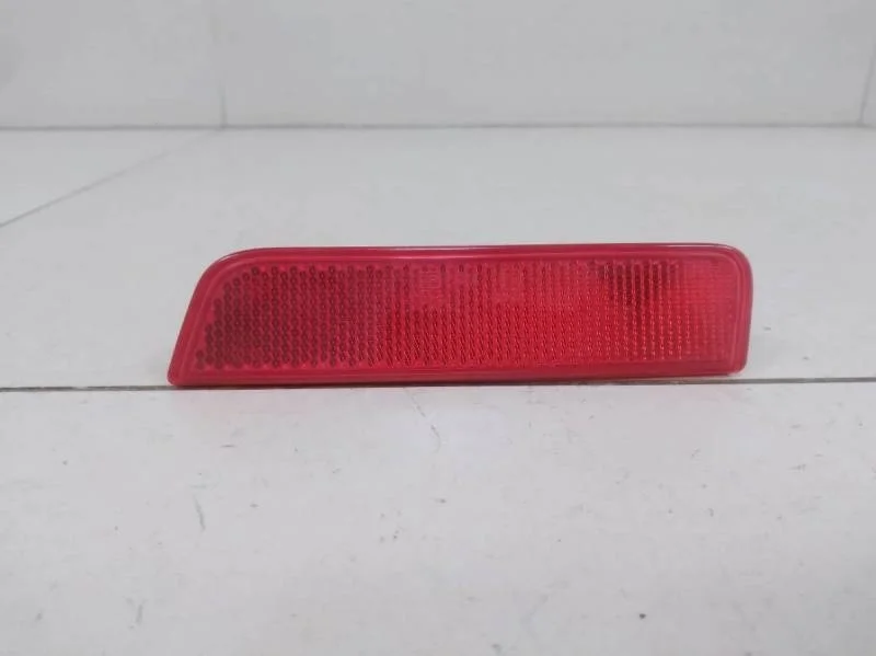 Отражатель в бампер задний правый Renault Duster 2012>