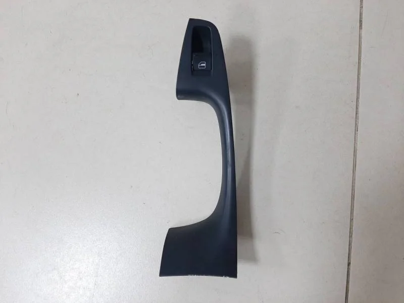 Кнопка стеклоподъемника Volkswagen Jetta (5K) 2011>