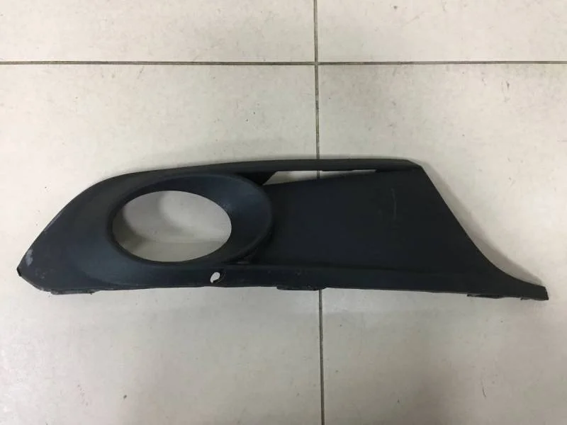 Решетка в бампер правая Volkswagen Jetta (5K) 2011>