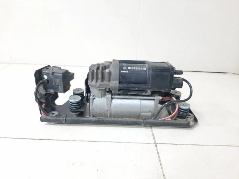 Компрессор пневматической подвески BMW 7-Series F01  2008-2015