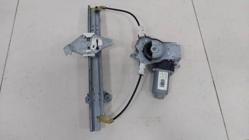Стеклоподъемник электр. задний левый Nissan Qashqai (J10) 2006-2013