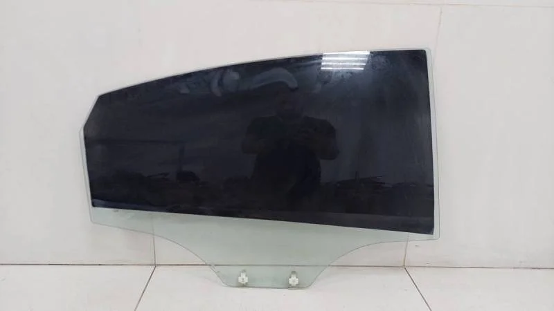 Стекло двери задней правой Kia Rio 3 (UB) 2011-2017