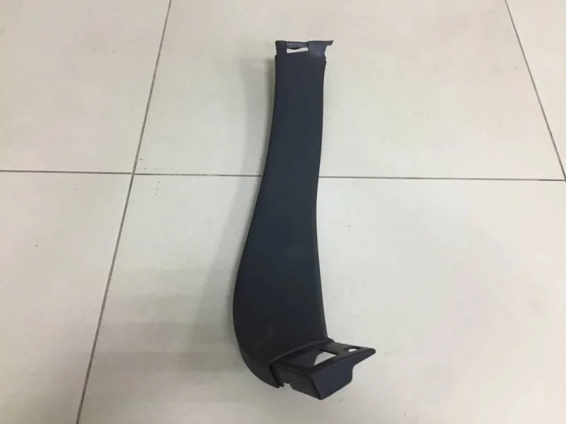 Обшивка двери багажника Nissan X-Trail (T31) 2007-2014