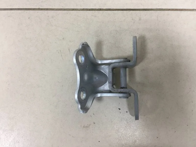 Петля двери задней правой верхняя Hyundai Solaris 2010-2017