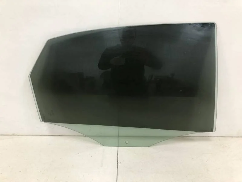 Стекло двери задней правой Volkswagen Polo (Sed RUS) 2011>