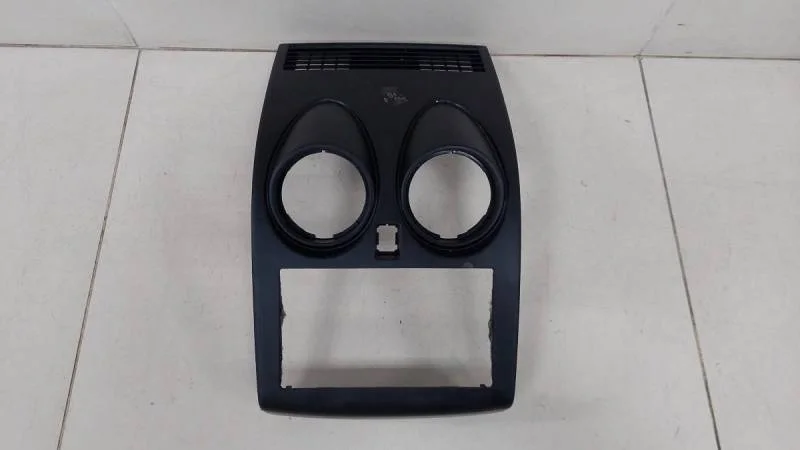 Накладка (кузов внутри) Nissan Qashqai (J10) 2006-2013